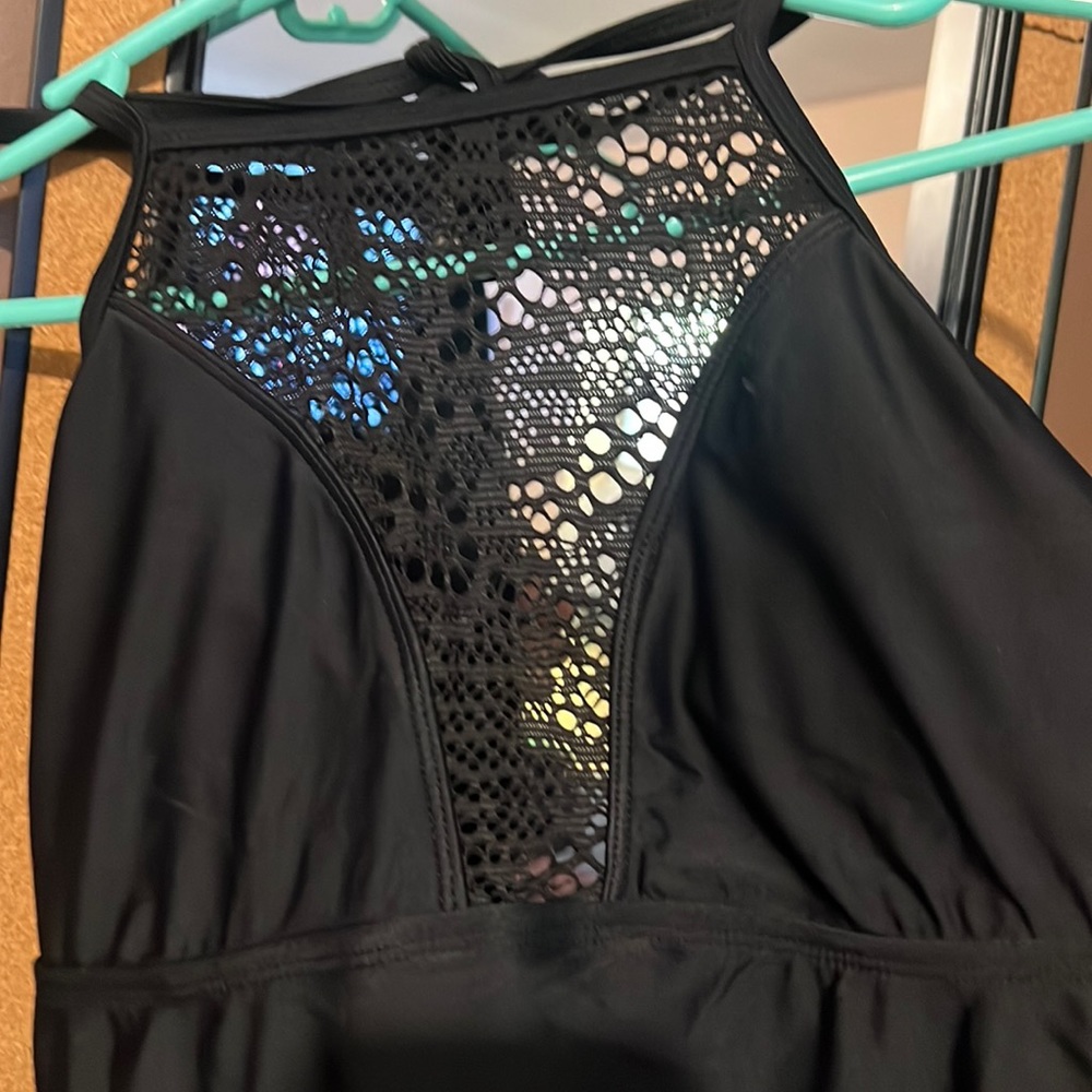 Selling a brand new bathing suit